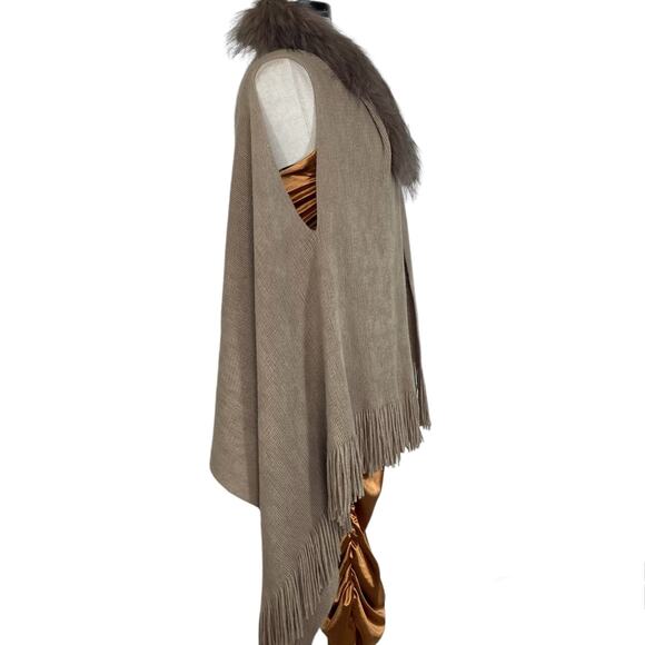 Faux fur fringe brown cape, long sleeveless sweater knit shawl, OSFM - Picture 5 of 6